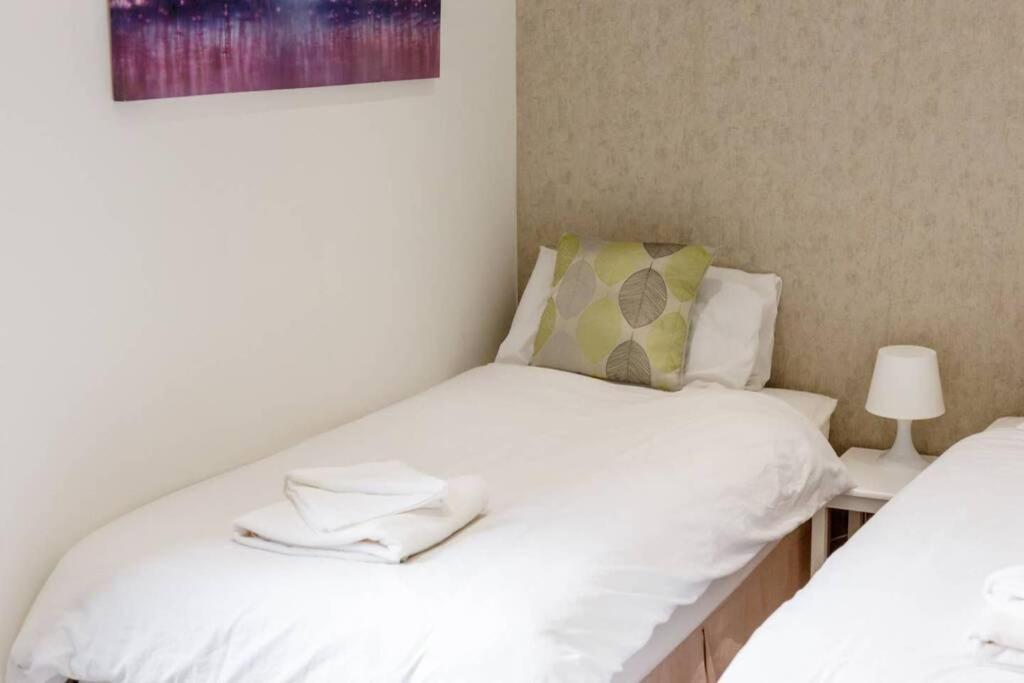 Stylish 2 Bed 2 Bath *Close To Beach And Centre With Parking* Bournemouth Dış mekan fotoğraf