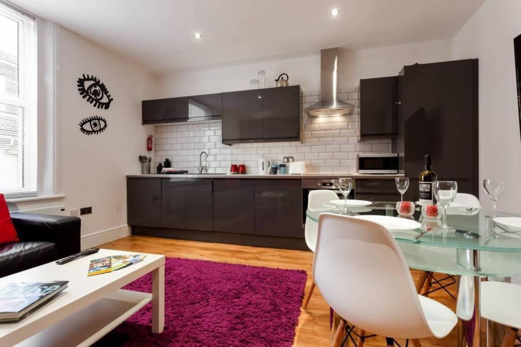 Stylish 2 Bed 2 Bath *Close To Beach And Centre With Parking* Bournemouth Dış mekan fotoğraf