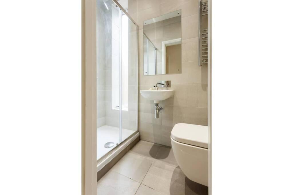 Stylish 2 Bed 2 Bath *Close To Beach And Centre With Parking* Bournemouth Dış mekan fotoğraf